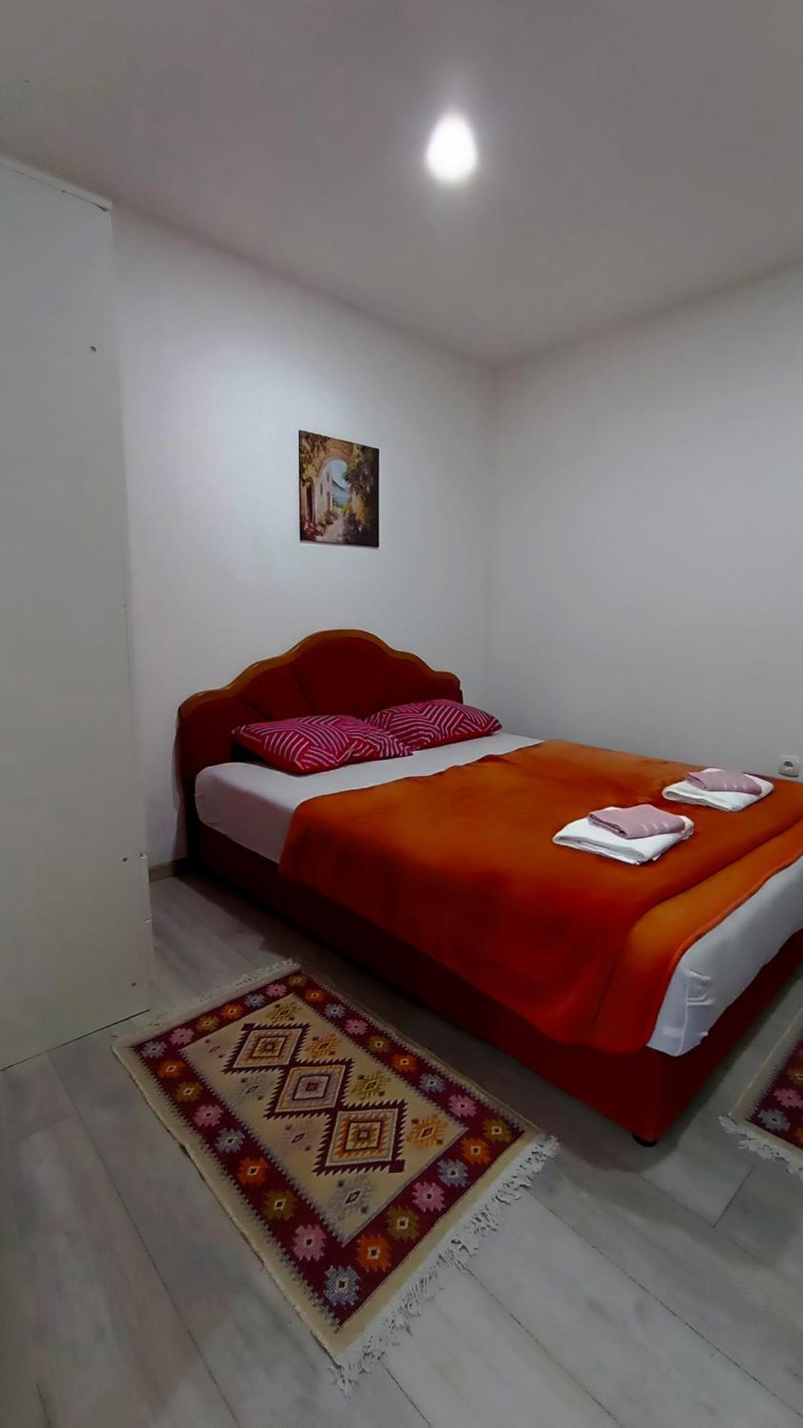 מוסטר Apartman Orhan מראה חיצוני תמונה